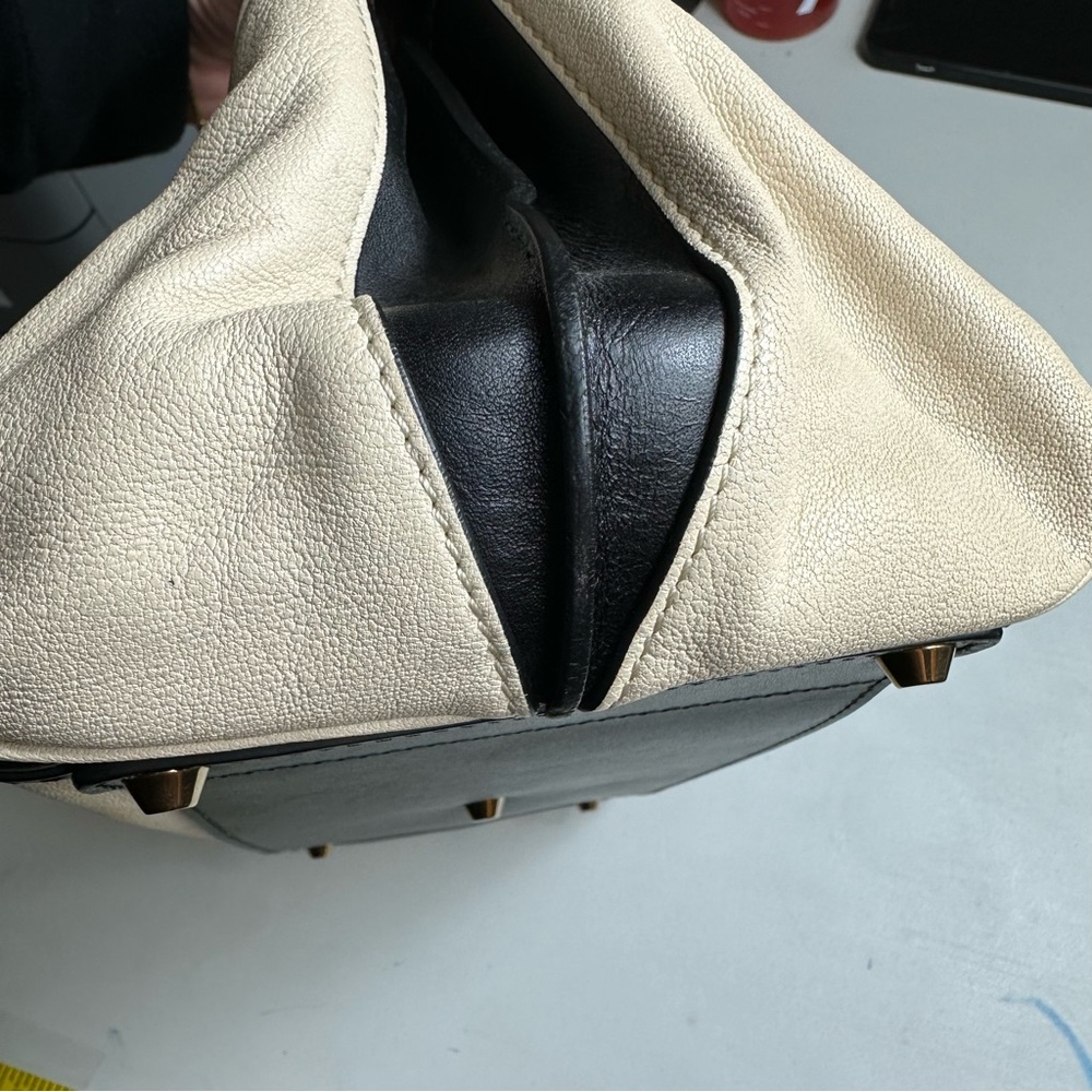 Authentic Chloe - Picture 7 of 9